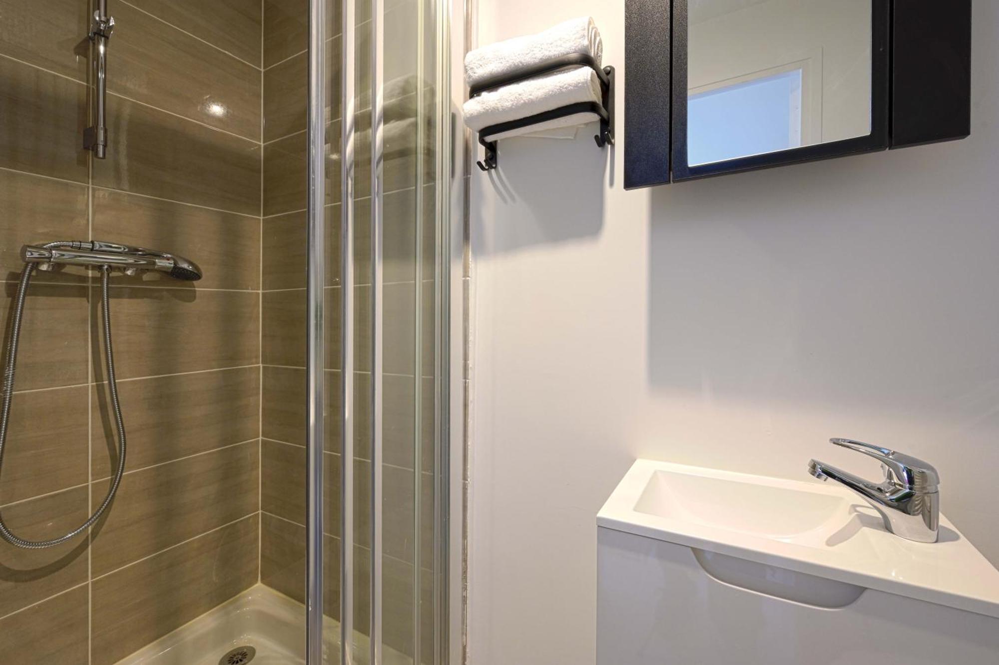 Modern Bright Apartment In Appart'Hotel Saint-Maur-des-Fossés Zewnętrze zdjęcie